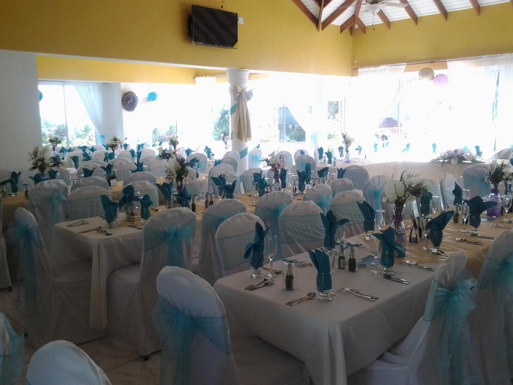 Hotel Alexandrina Kingstown Exterior foto