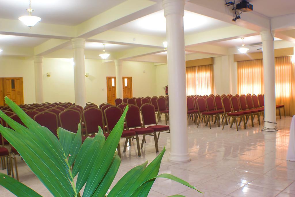 Hotel Alexandrina Kingstown Exterior foto