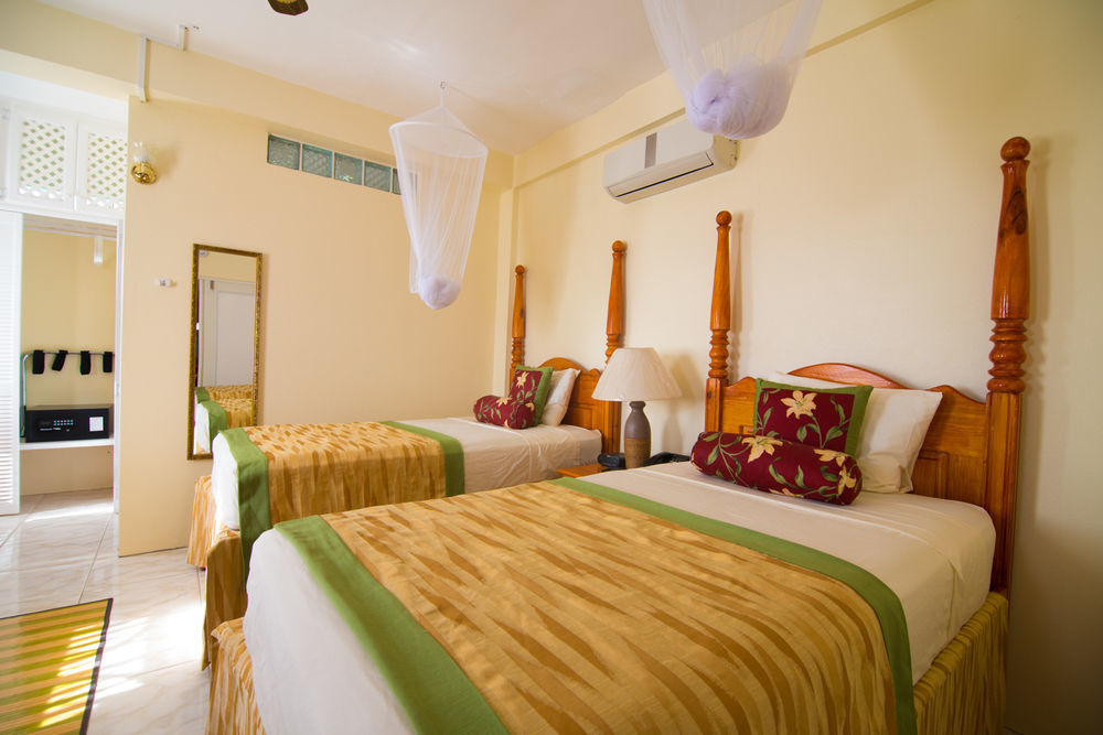 Hotel Alexandrina Kingstown Exterior foto