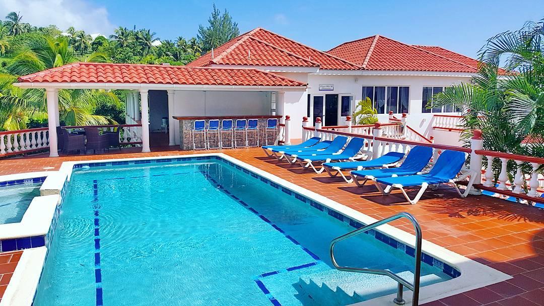 Hotel Alexandrina Kingstown Exterior foto
